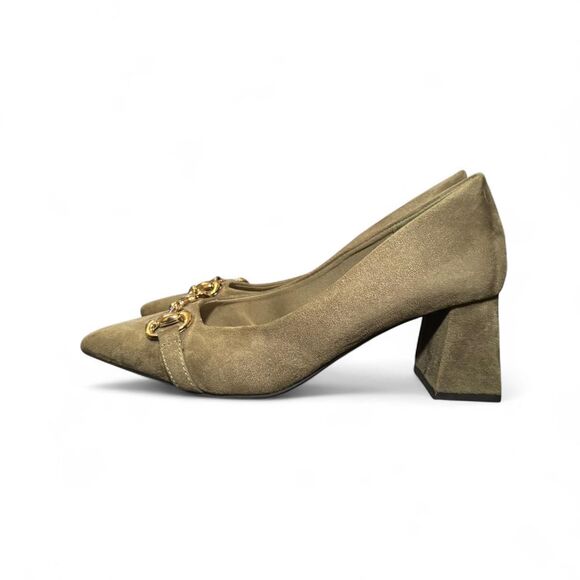 Torta Caliente 10W Faux Suede Block Heel Pumps Green Gold Bit Detail Comfort Sho - Picture 2 of 8